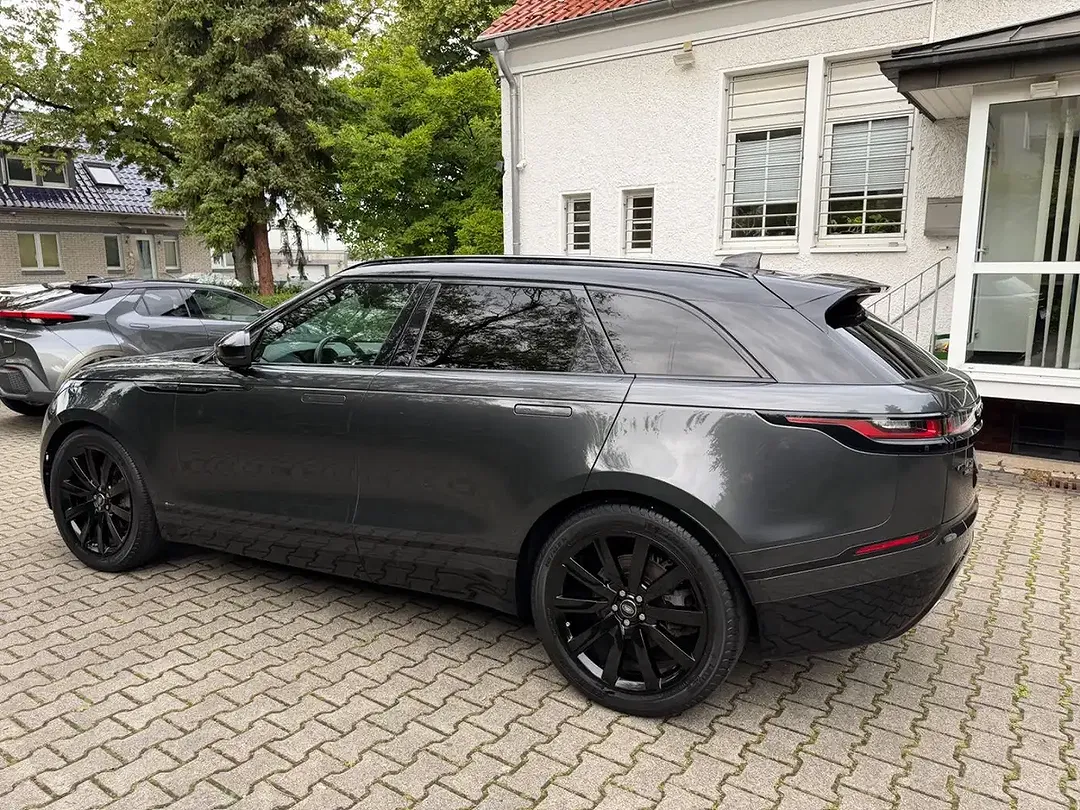 Land Rover Range Rover Velar - Thumbnail 10