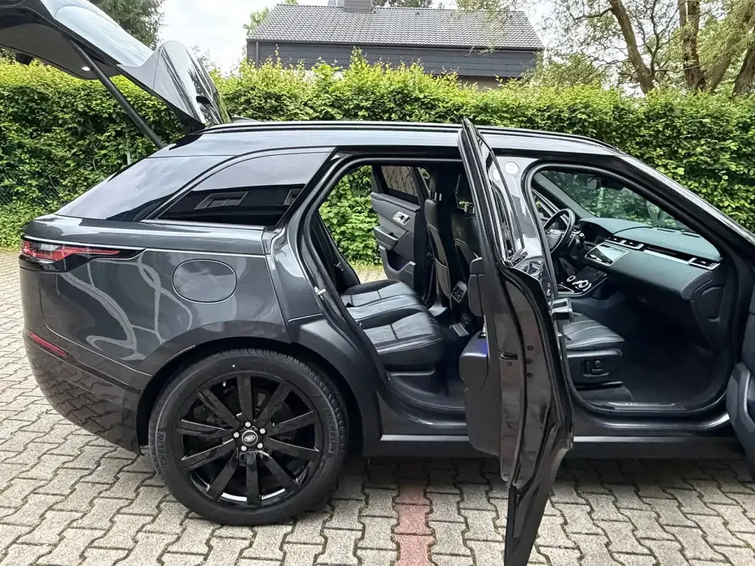 Land Rover Range Rover Velar - Thumbnail 12