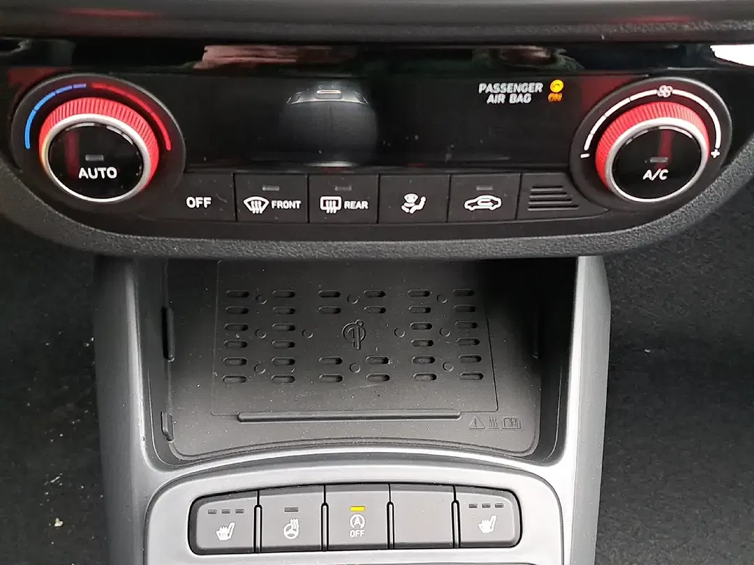 Hyundai i10 - Thumbnail 9