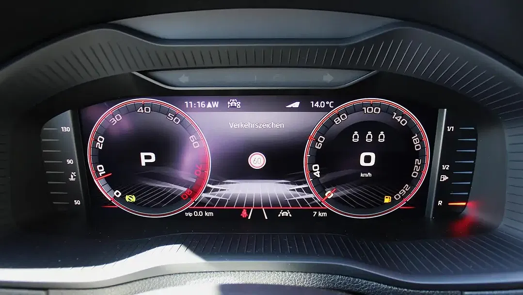 Skoda Karoq - Thumbnail 12