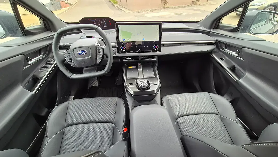 Subaru Solterra - Thumbnail 12