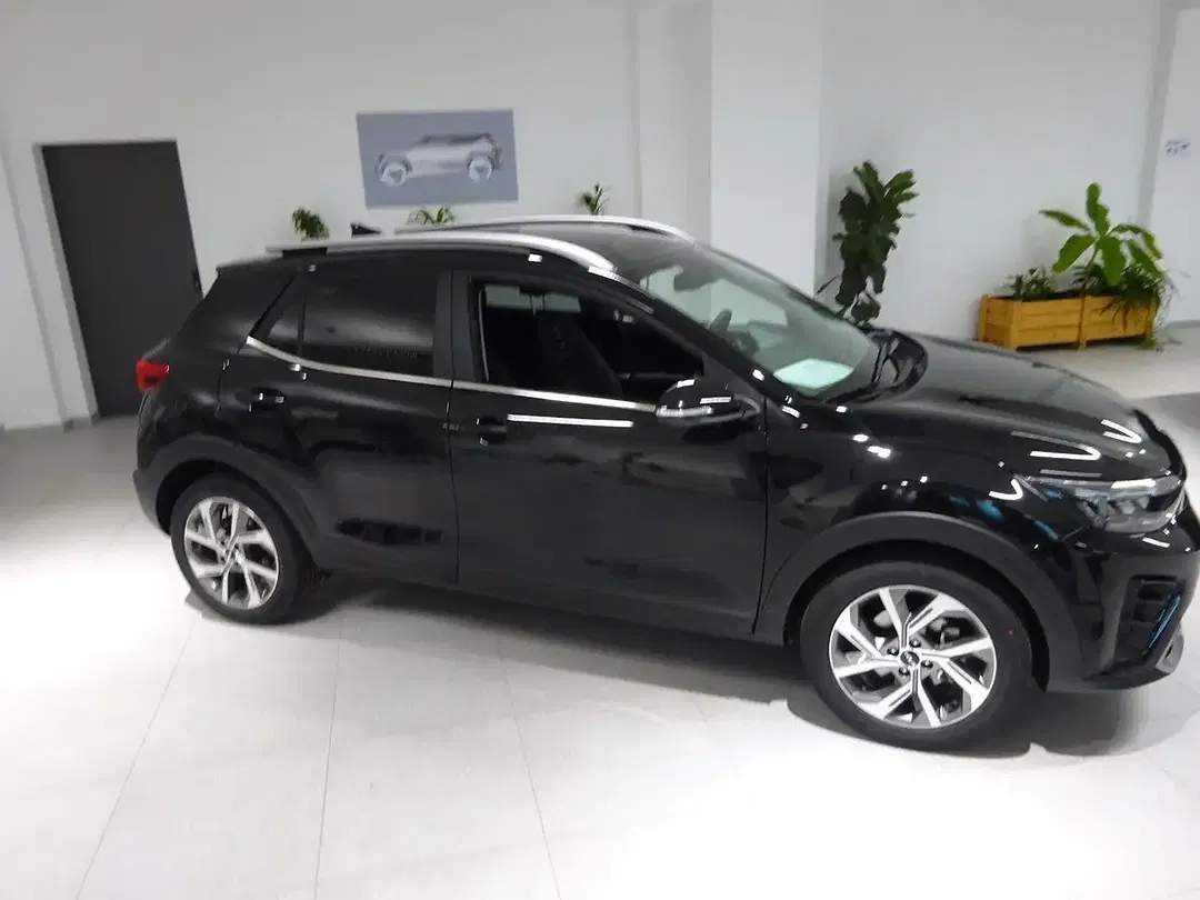 Kia Stonic - Thumbnail 2