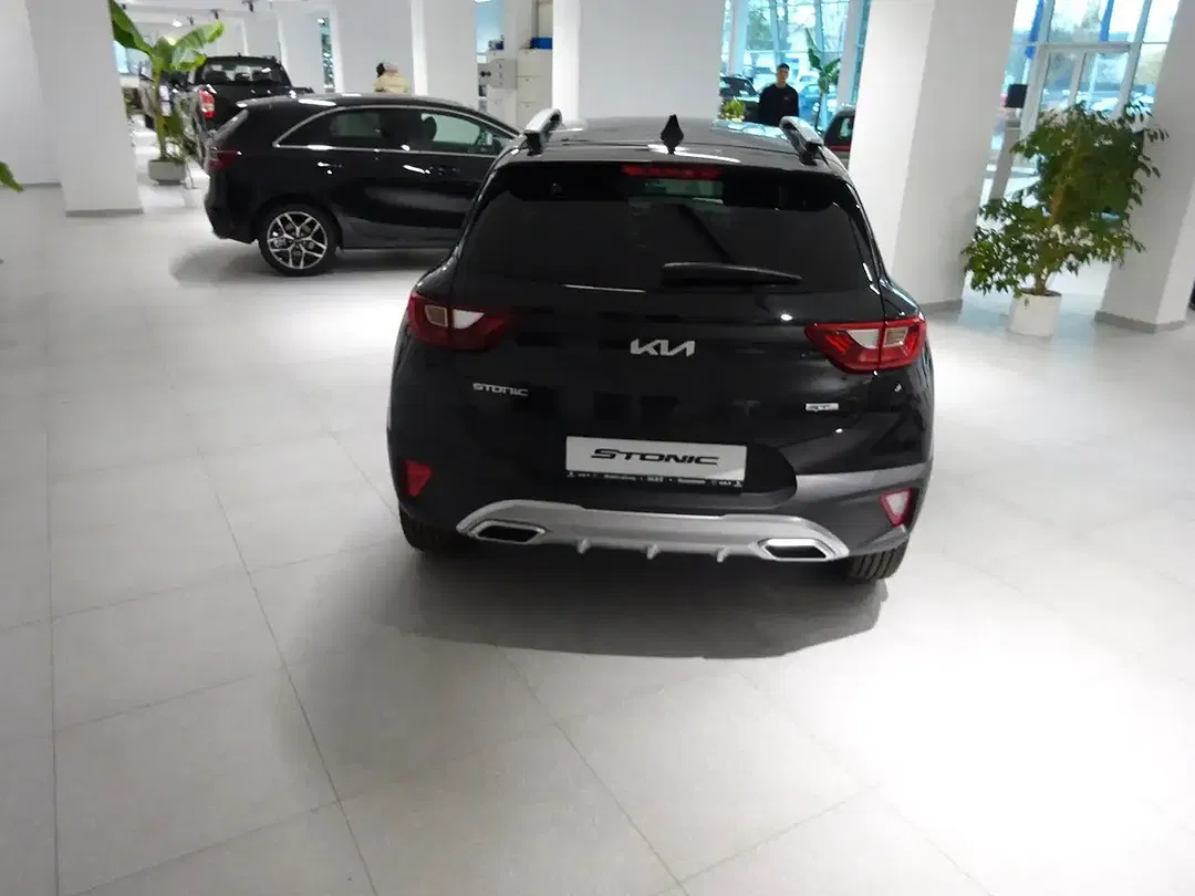 Kia Stonic - Thumbnail 4
