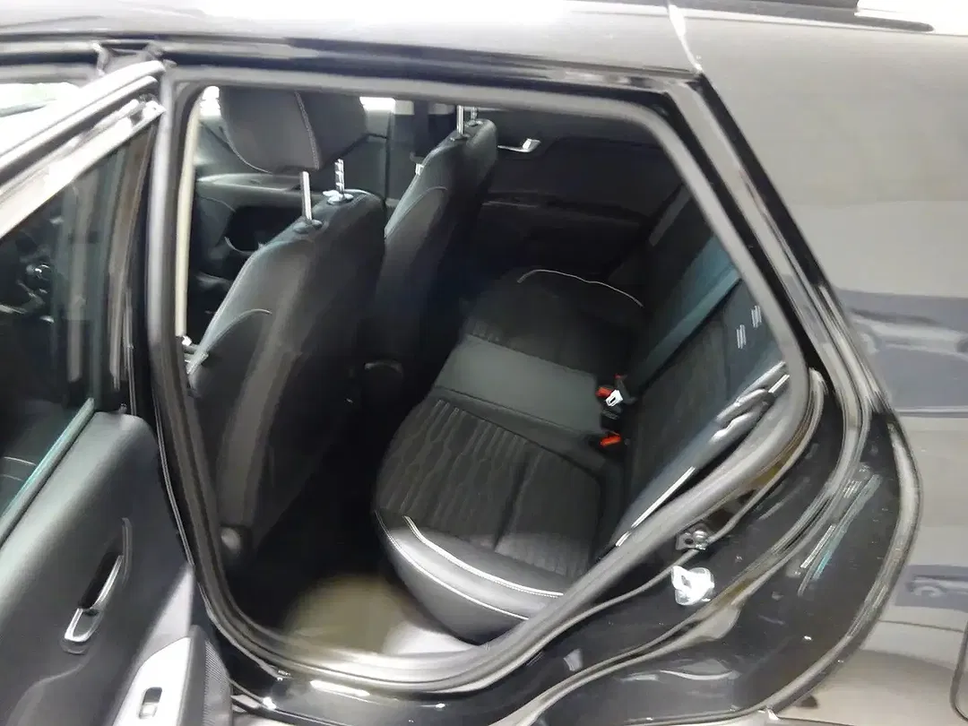 Kia Stonic - Thumbnail 9