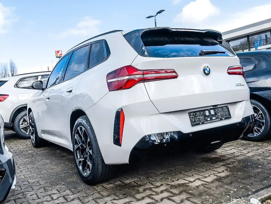 BMW X3 - Thumbnail 2