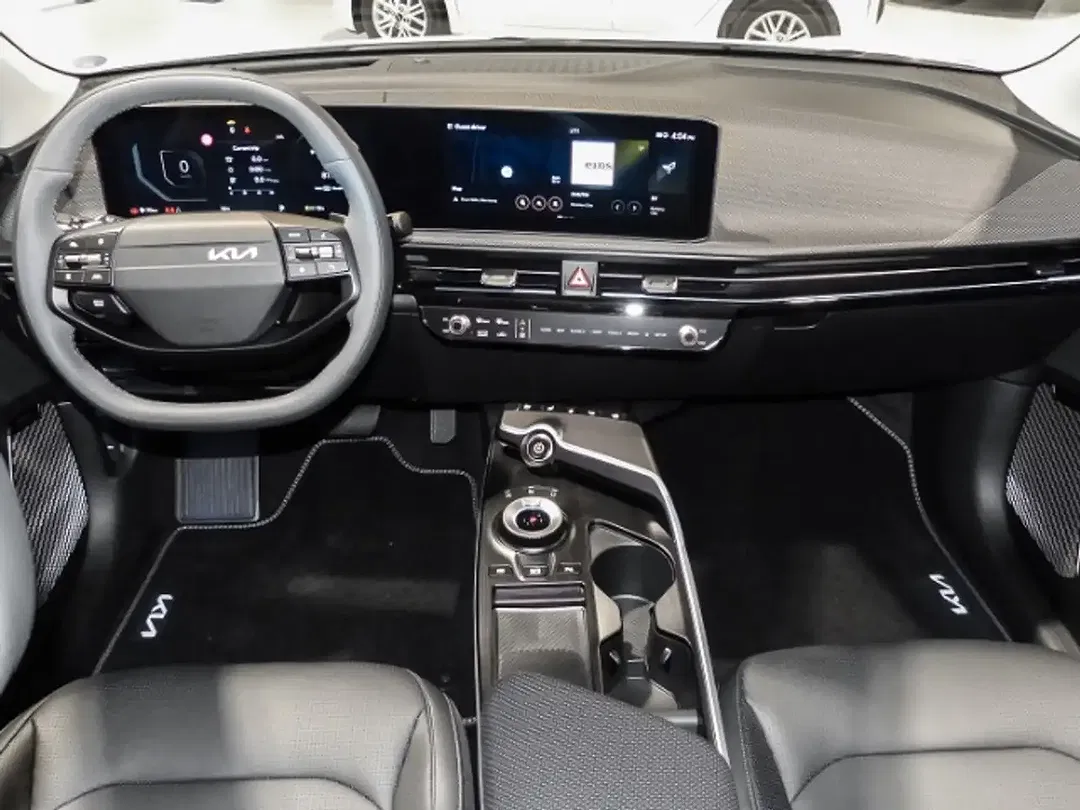 Kia EV6 - Thumbnail 6