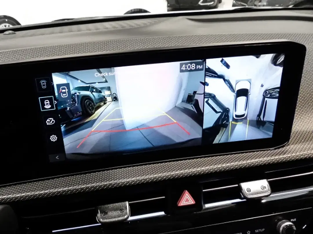 Kia EV6 - Thumbnail 8