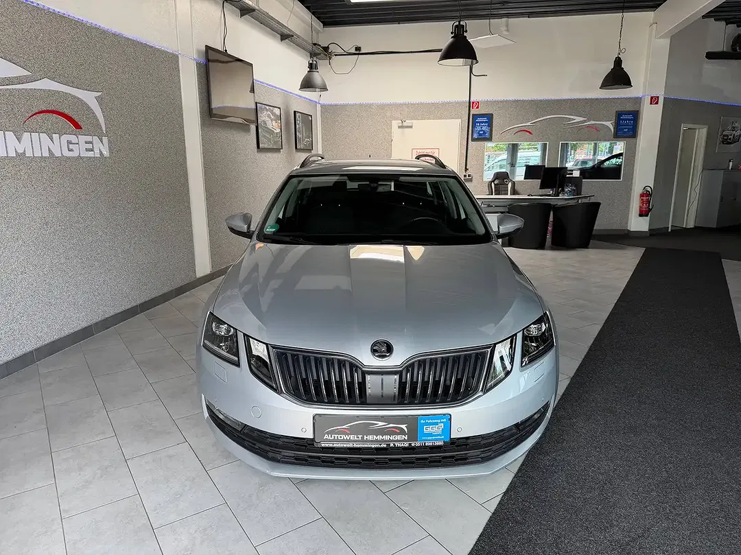 Skoda Octavia - Thumbnail 2