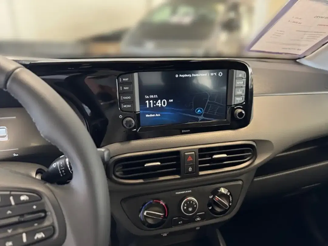 Hyundai i10 - Thumbnail 9