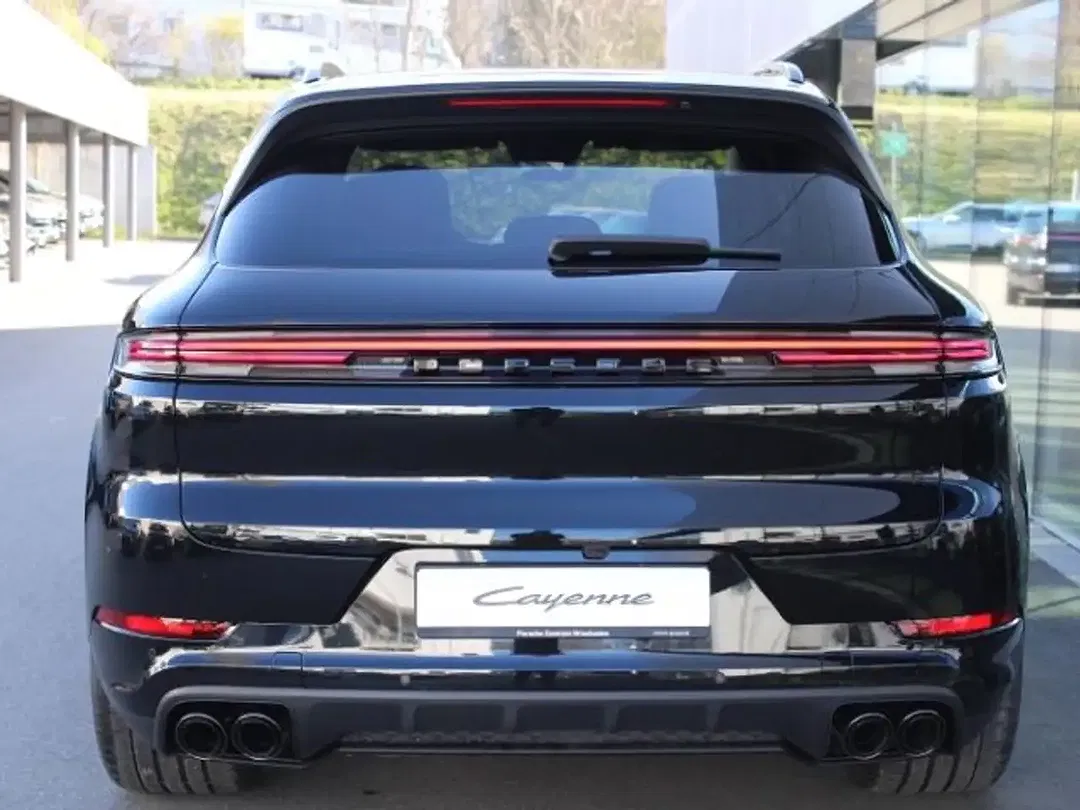 Porsche Cayenne - Thumbnail 10