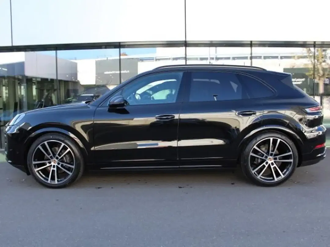 Porsche Cayenne - Thumbnail 2