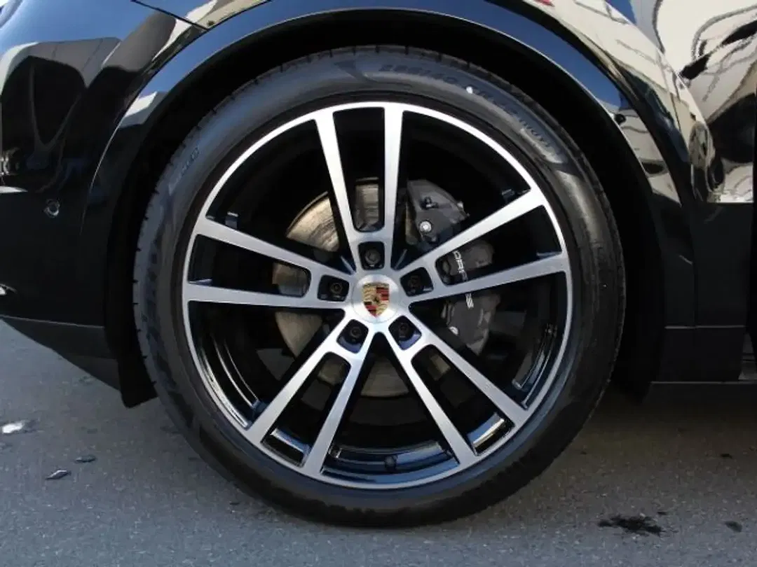 Porsche Cayenne - Thumbnail 9