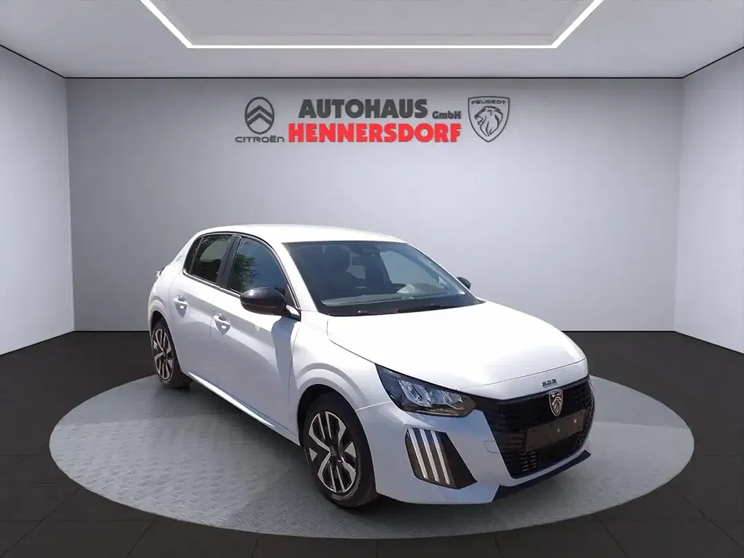 Peugeot 208 - Thumbnail 2