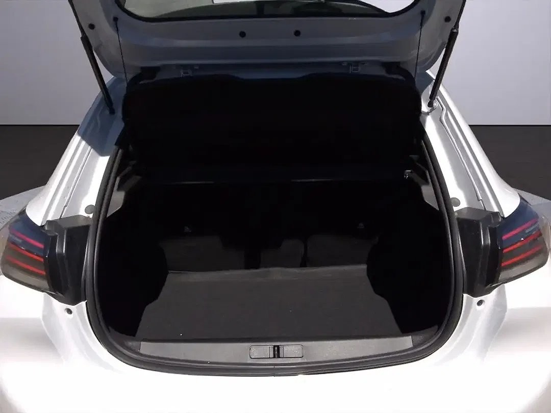 Peugeot 208 - Thumbnail 8
