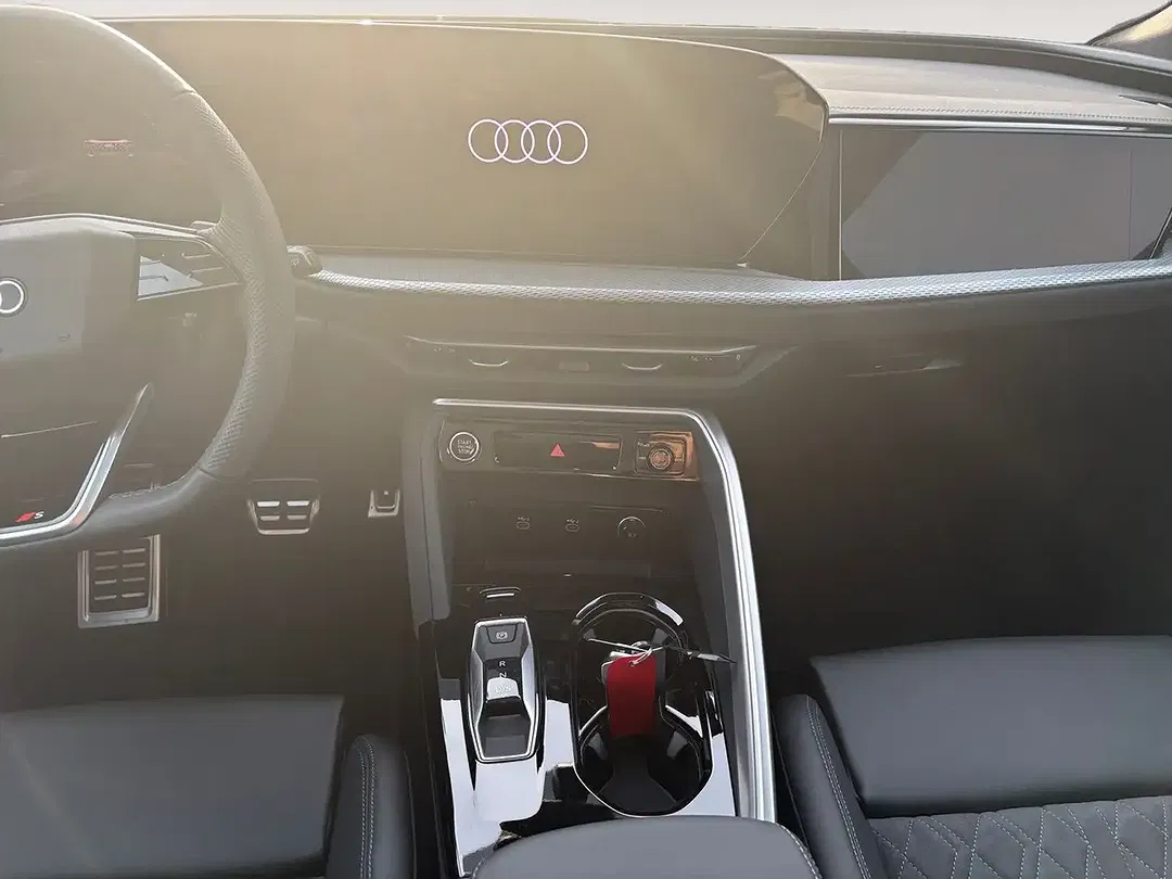 Audi Q5 - Thumbnail 11