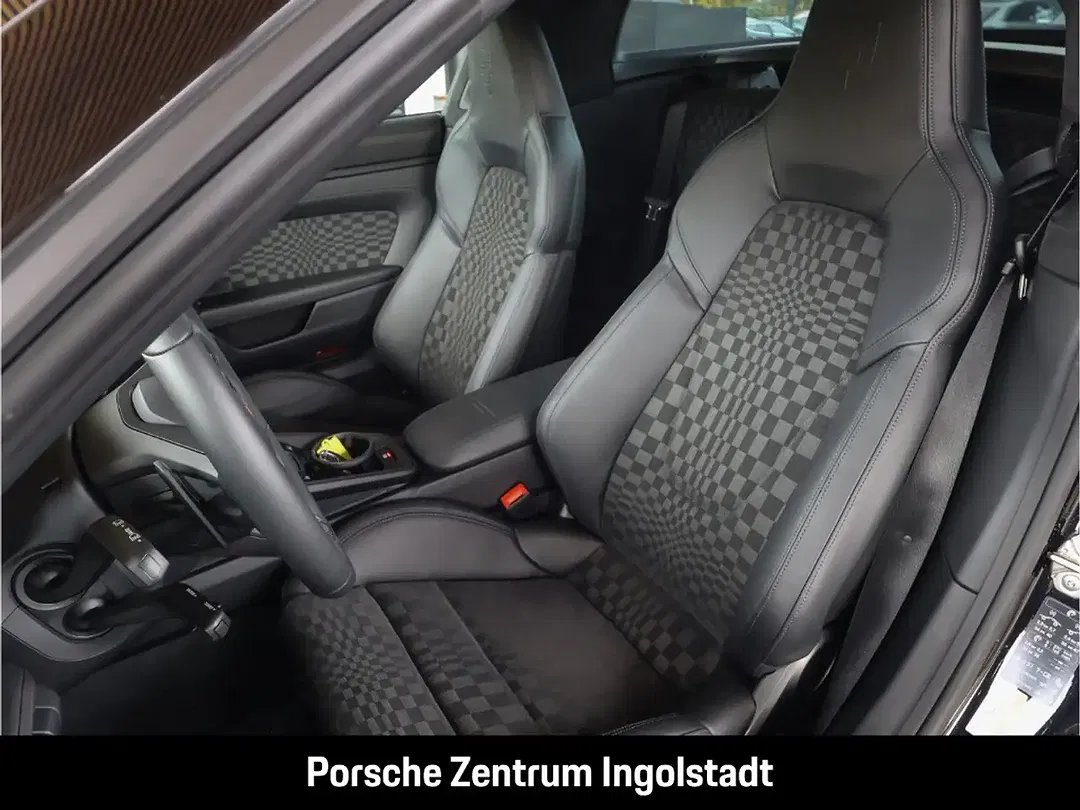 Porsche 911 - Thumbnail 5