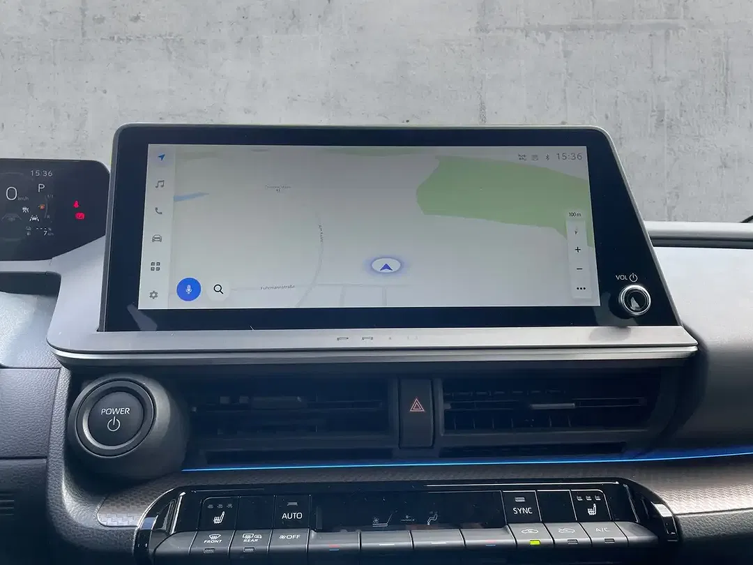 Toyota Prius - Thumbnail 11