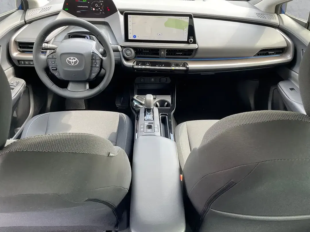 Toyota Prius - Thumbnail 9