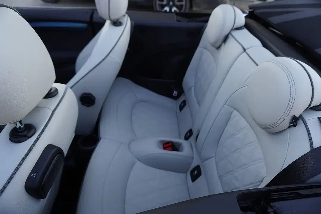 MINI Cooper Cabrio - Thumbnail 15