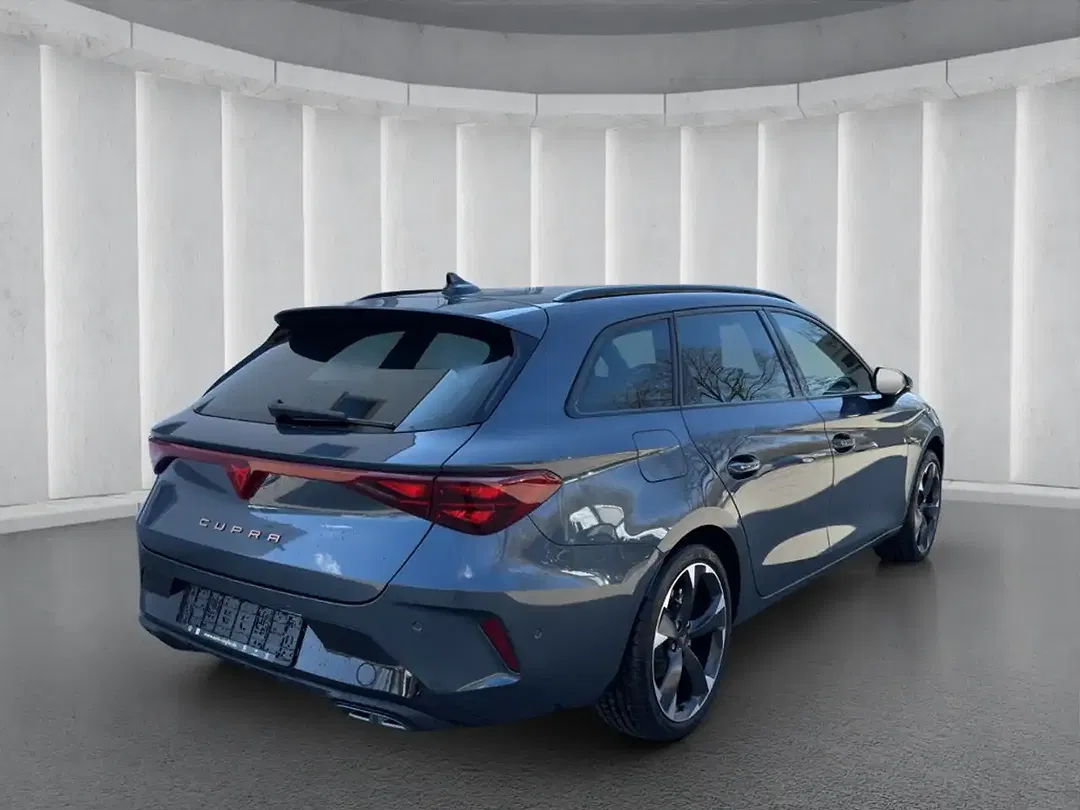 CUPRA Leon - Thumbnail 4