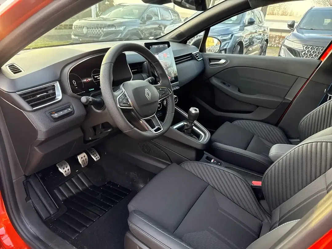 Renault Clio - Thumbnail 10