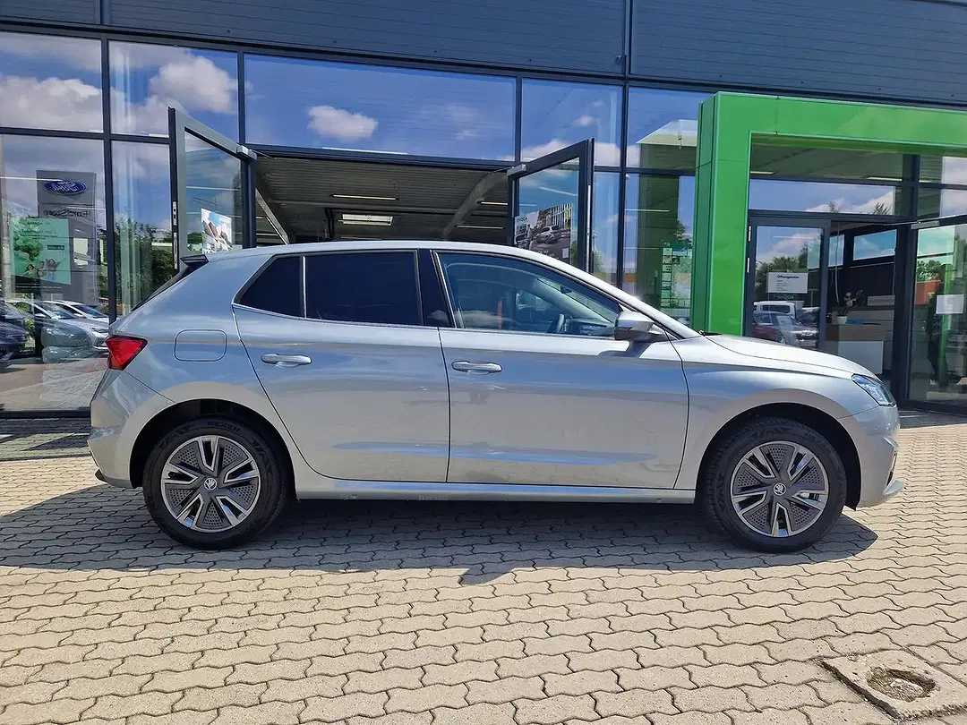 Skoda Fabia - Thumbnail 5