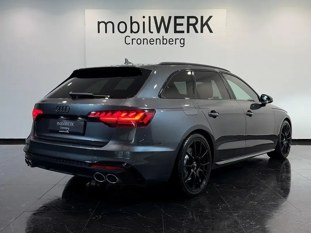 Audi S4 - Thumbnail 3