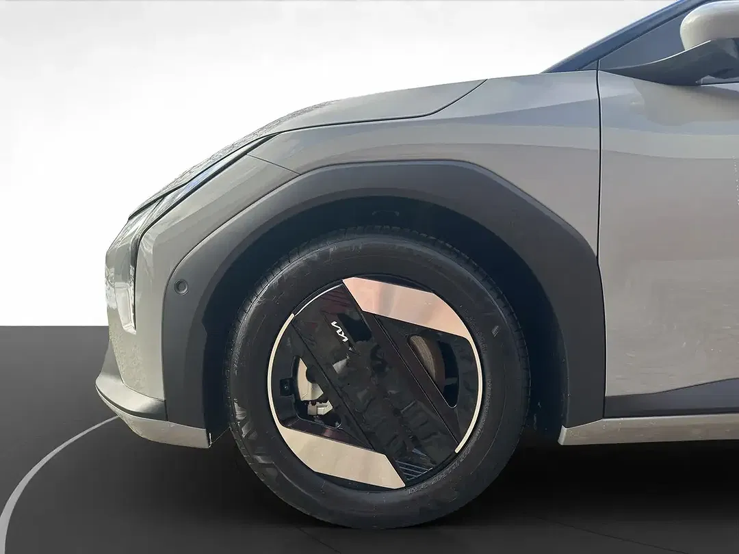 Kia EV4 - Thumbnail 9