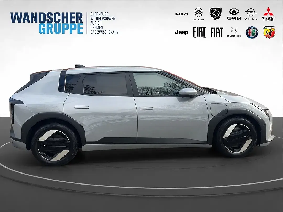 Kia EV4 - Thumbnail 7