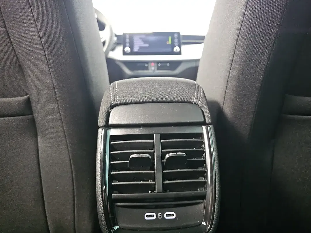 Skoda Kamiq - Thumbnail 6