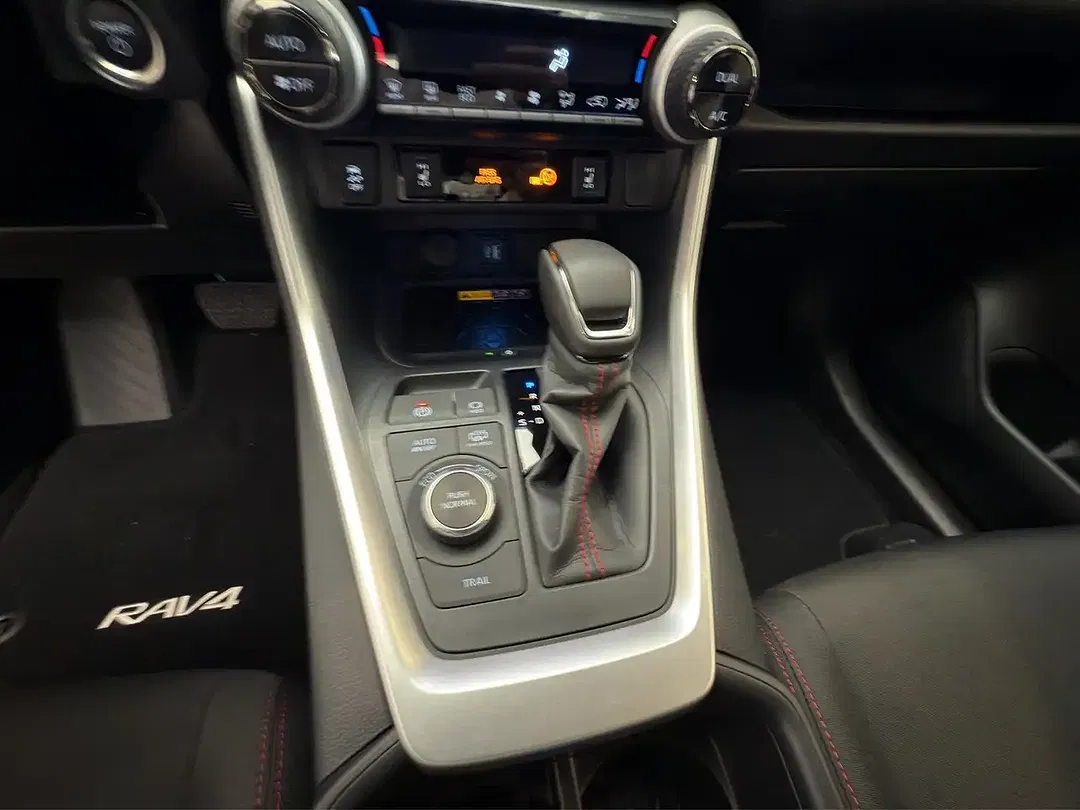 Toyota RAV 4 - Thumbnail 14