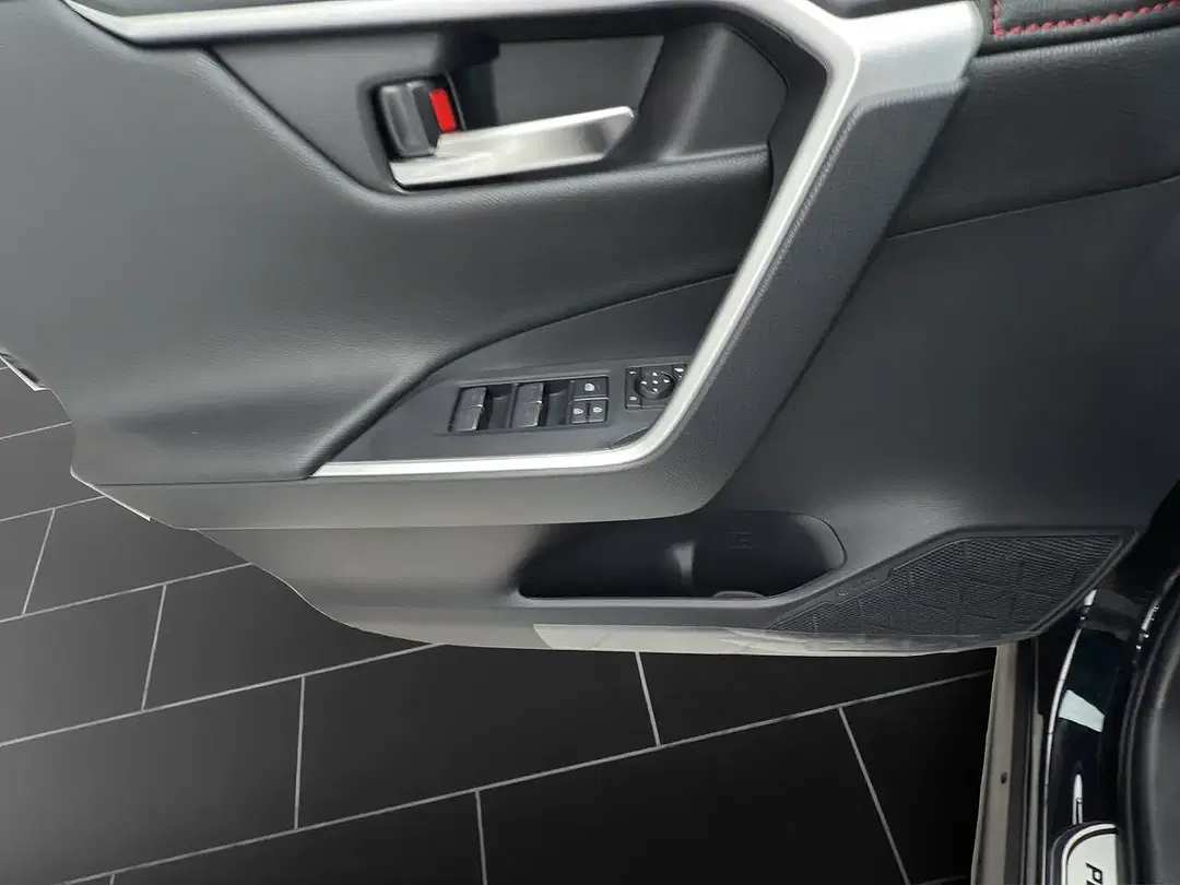 Toyota RAV 4 - Thumbnail 15