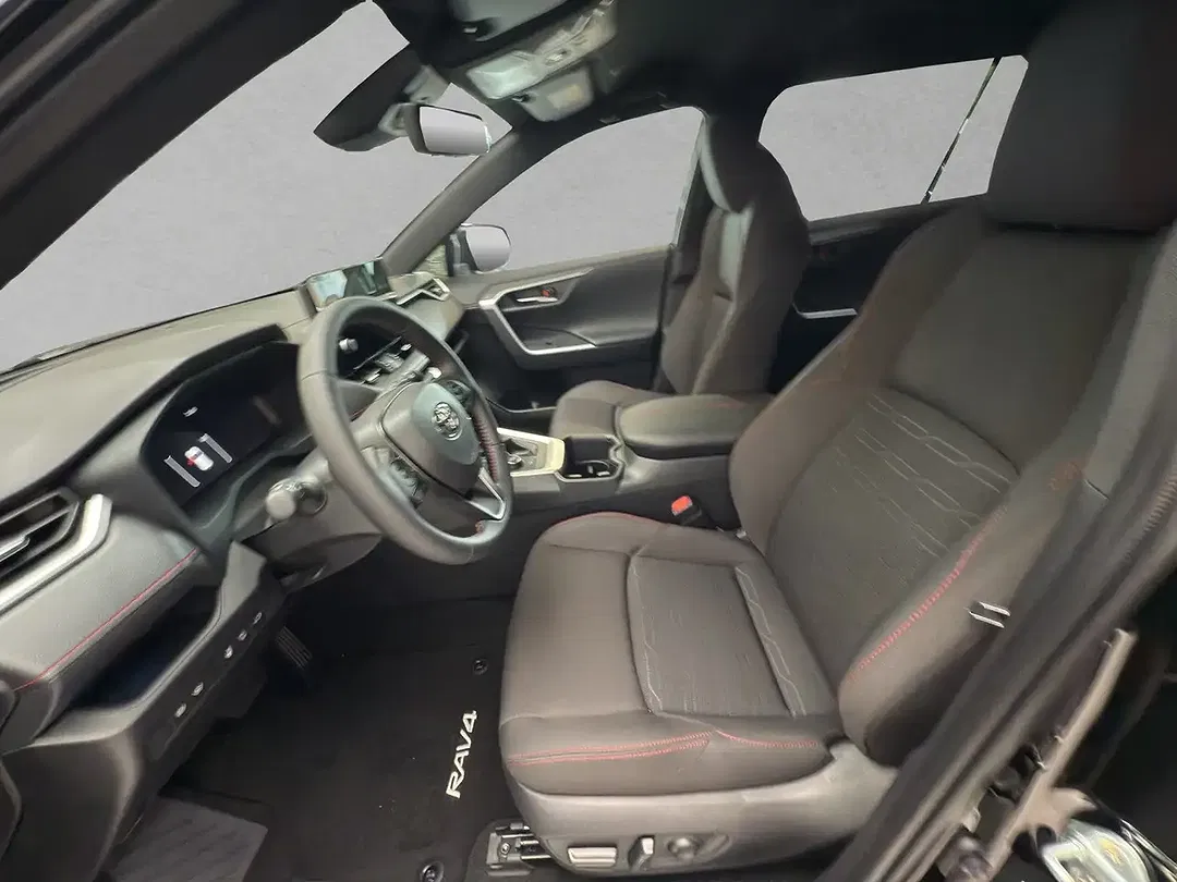 Toyota RAV 4 - Thumbnail 9