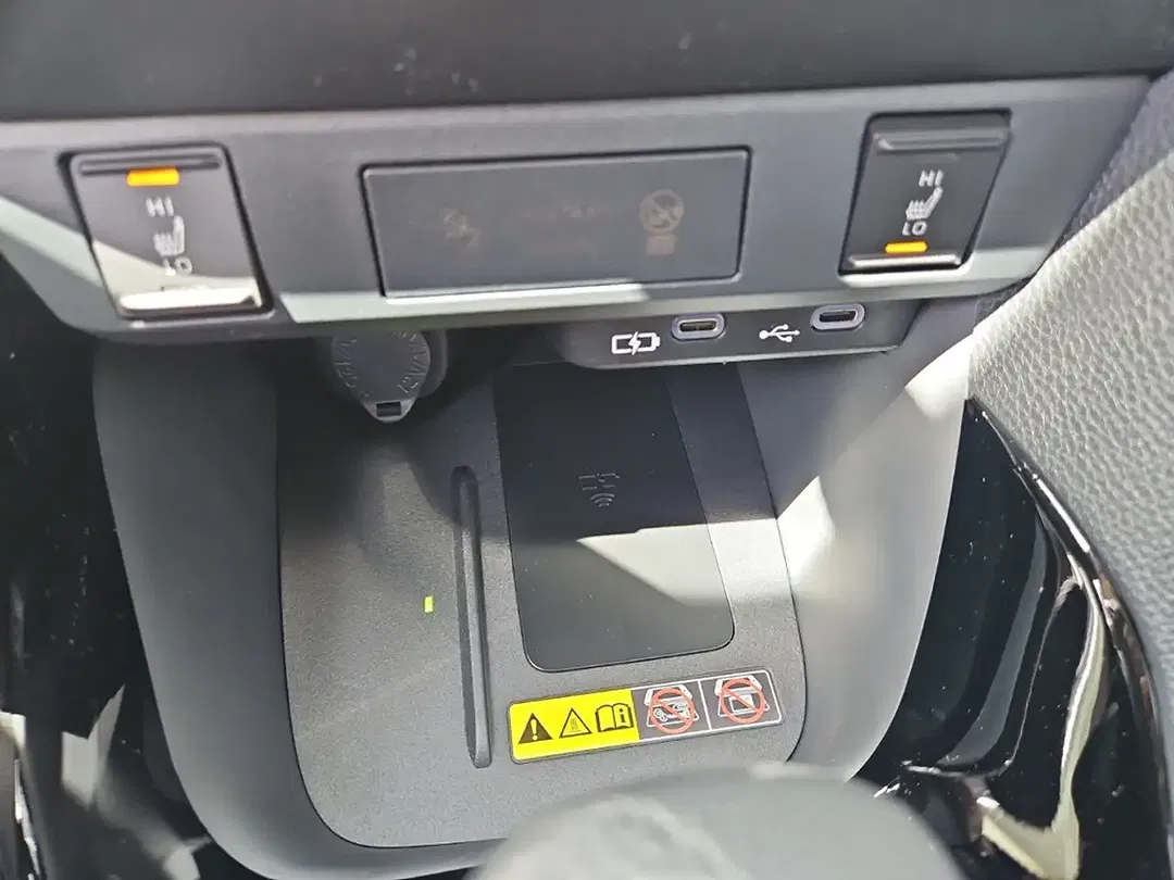 Toyota Yaris - Thumbnail 13