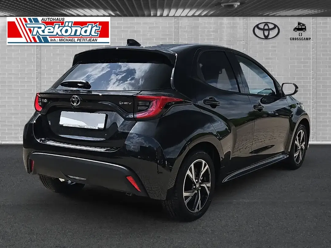 Toyota Yaris - Thumbnail 2