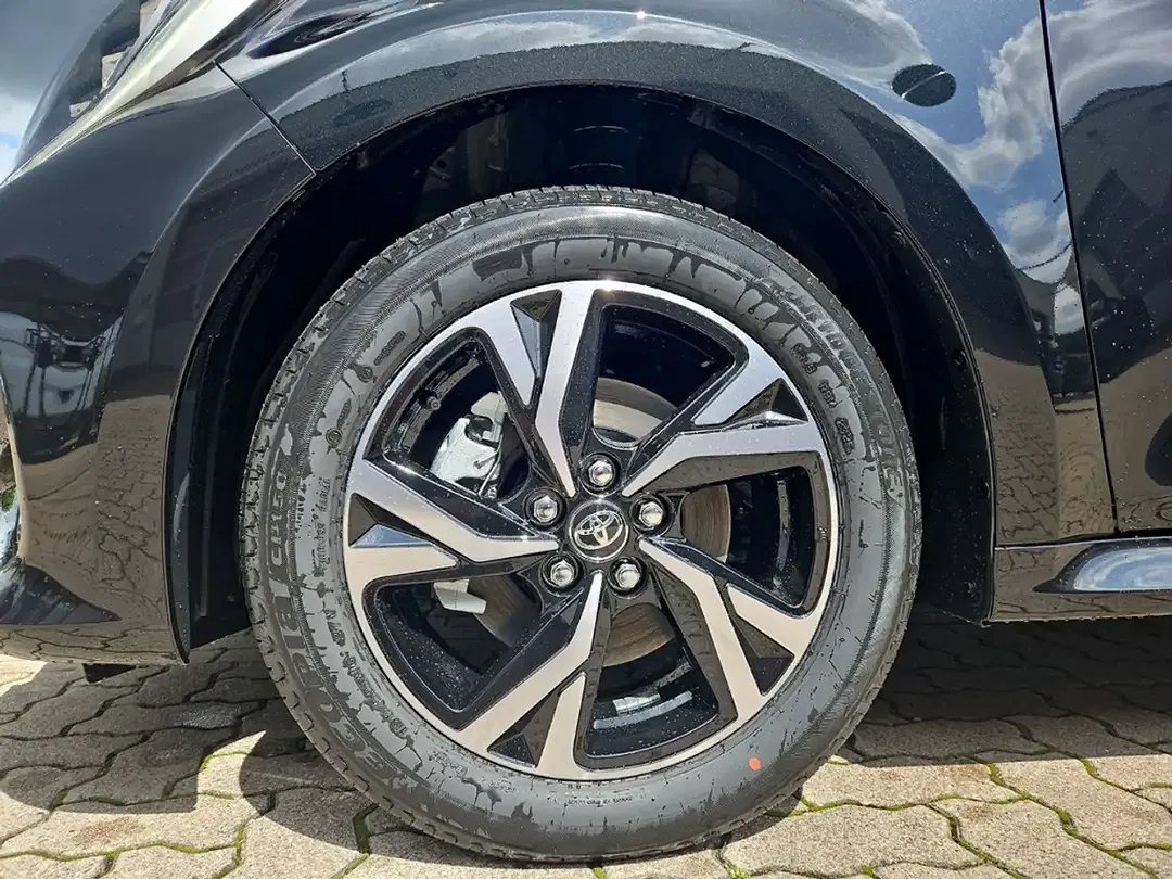 Toyota Yaris - Thumbnail 6