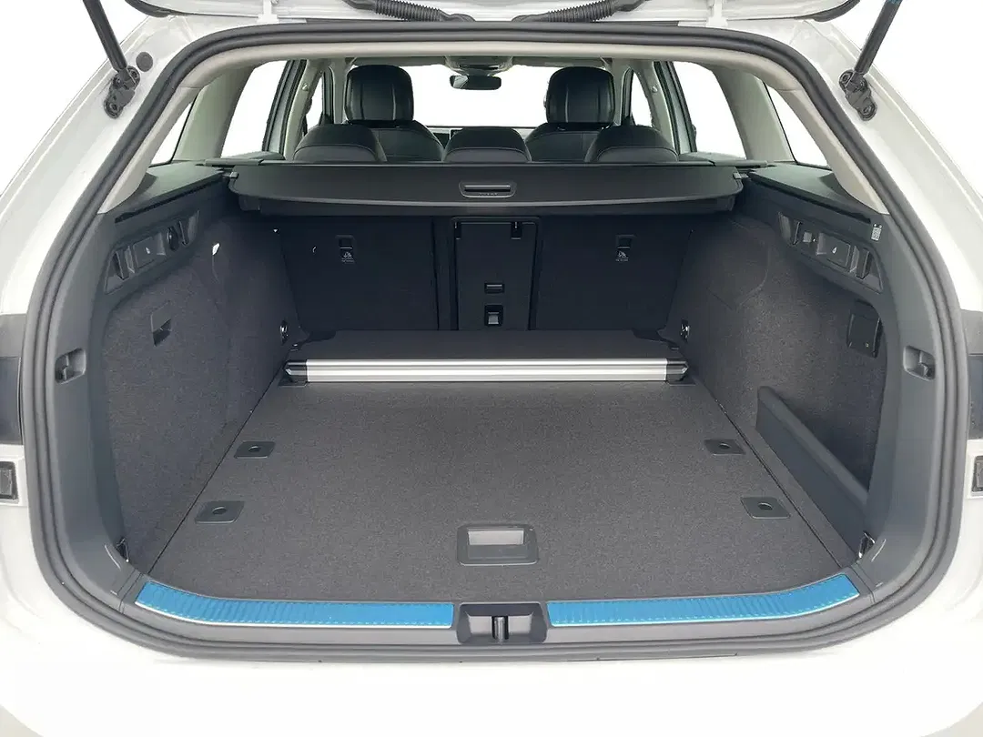 Volkswagen Passat Variant - Thumbnail 6