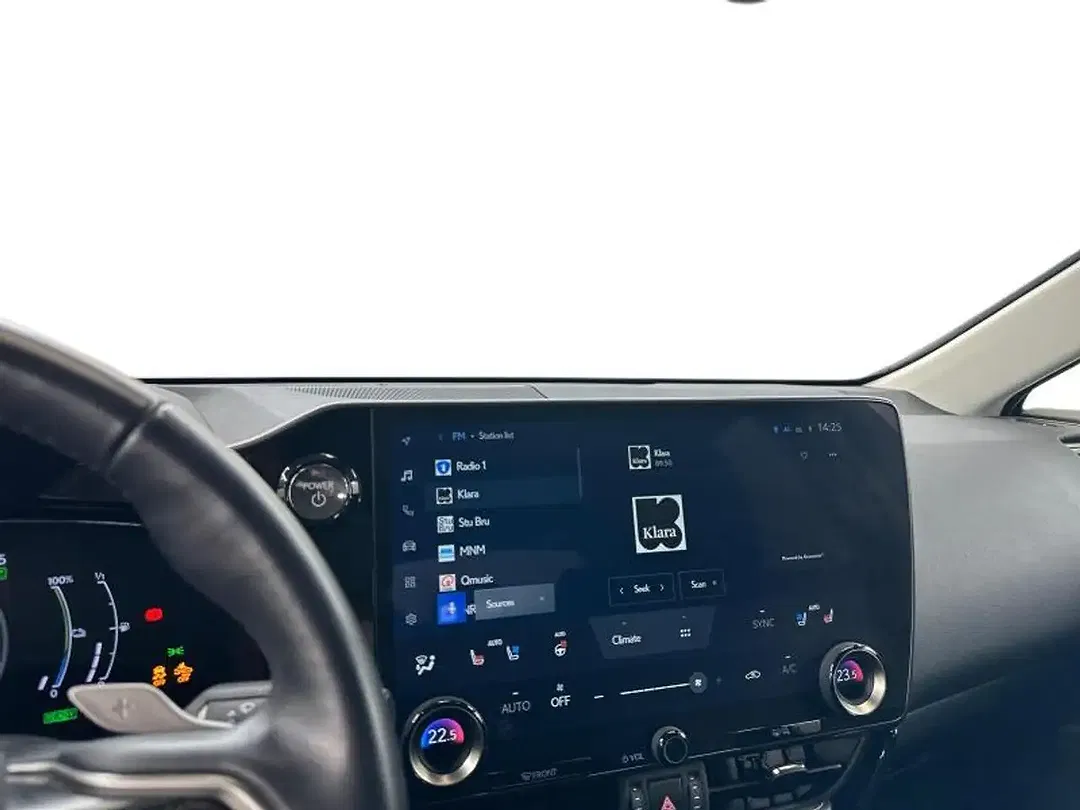 Lexus NX 450h+ - Thumbnail 6