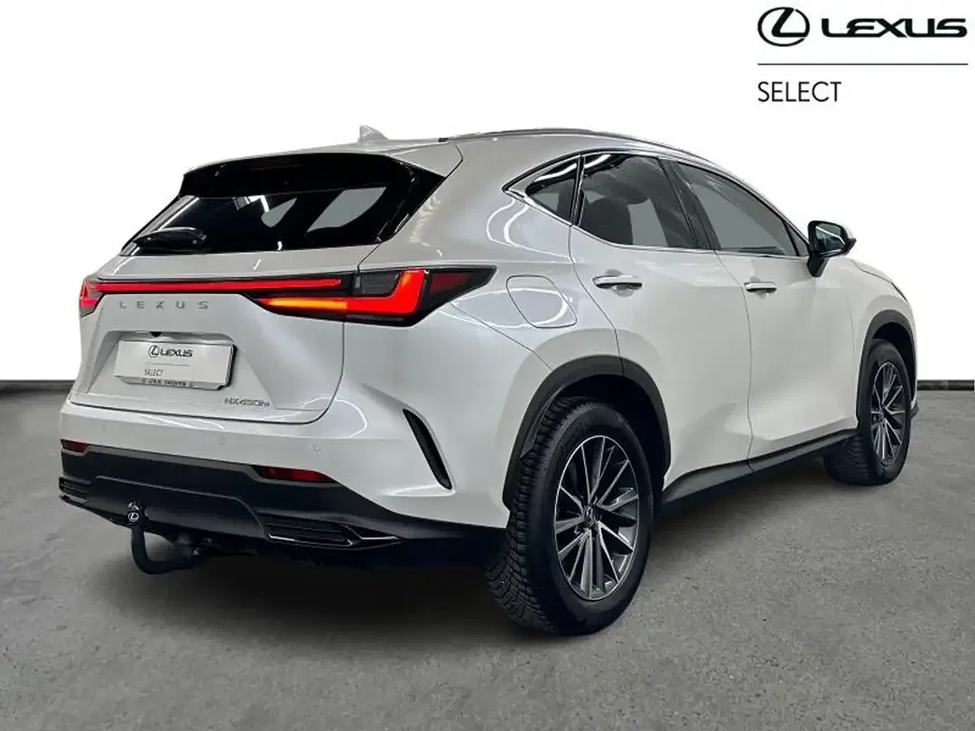 Lexus NX 450h+ - Thumbnail 8