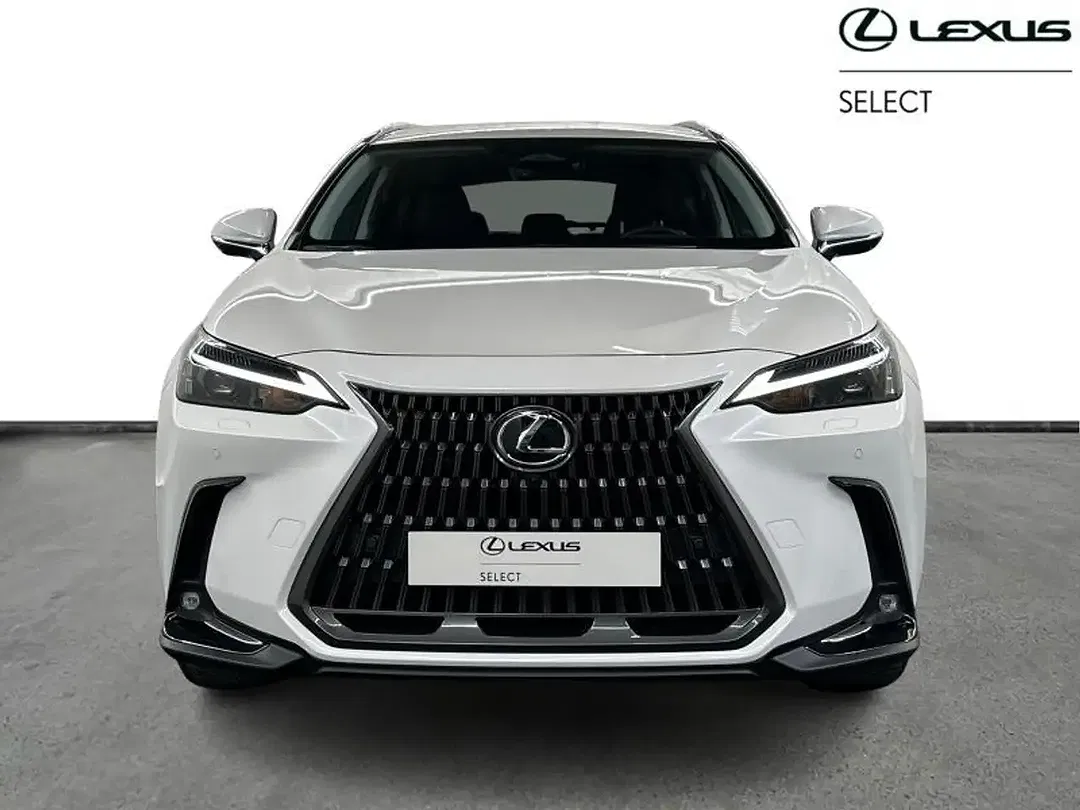 Lexus NX 450h+ - Thumbnail 3