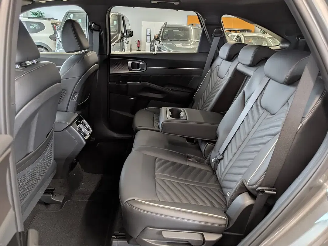Kia Sorento - Thumbnail 10