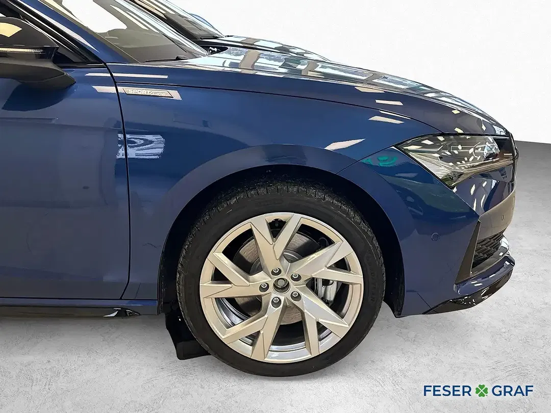 Skoda Superb - Thumbnail 4