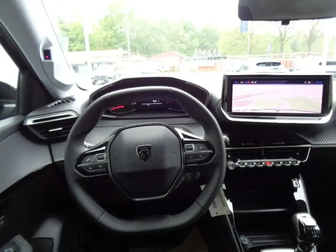 Peugeot 208 - Thumbnail 15