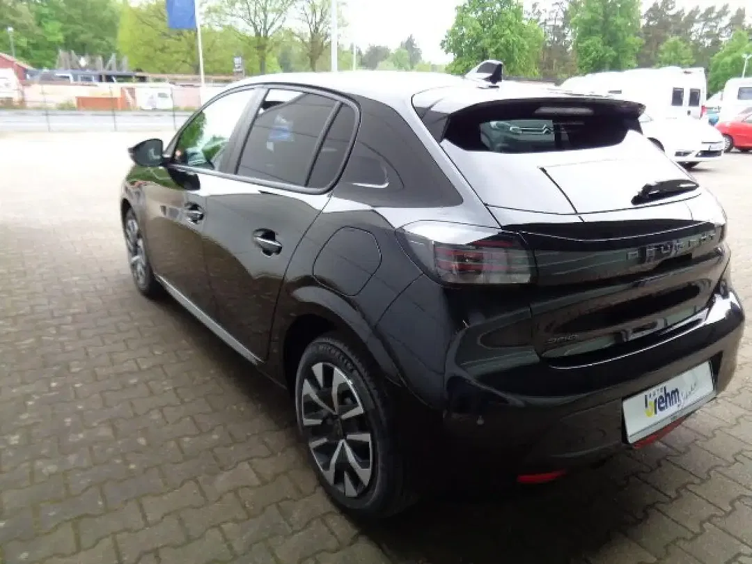 Peugeot 208 - Thumbnail 4
