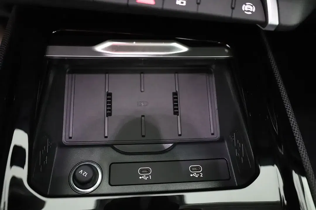 Audi Q3 - Thumbnail 12