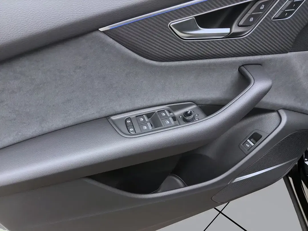 Audi Q8 - Thumbnail 11