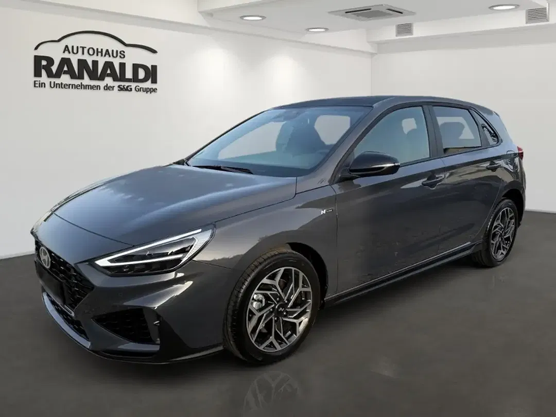 Hyundai i30 - Thumbnail 1