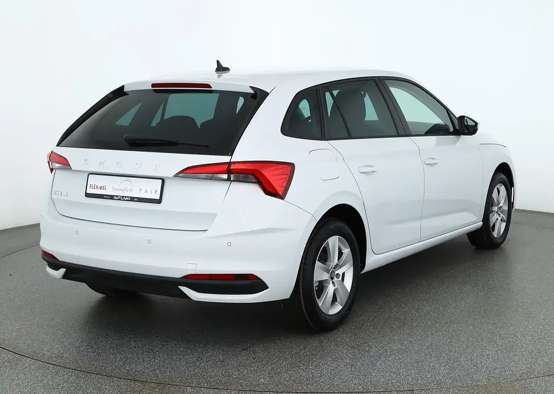 Skoda Scala - Thumbnail 4