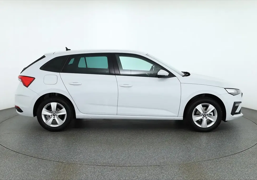 Skoda Scala - Thumbnail 5