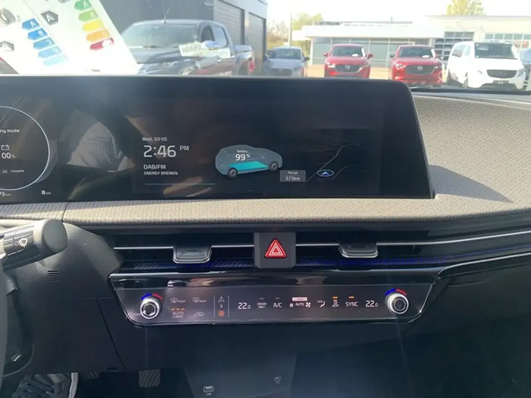 Kia EV6 - Thumbnail 14